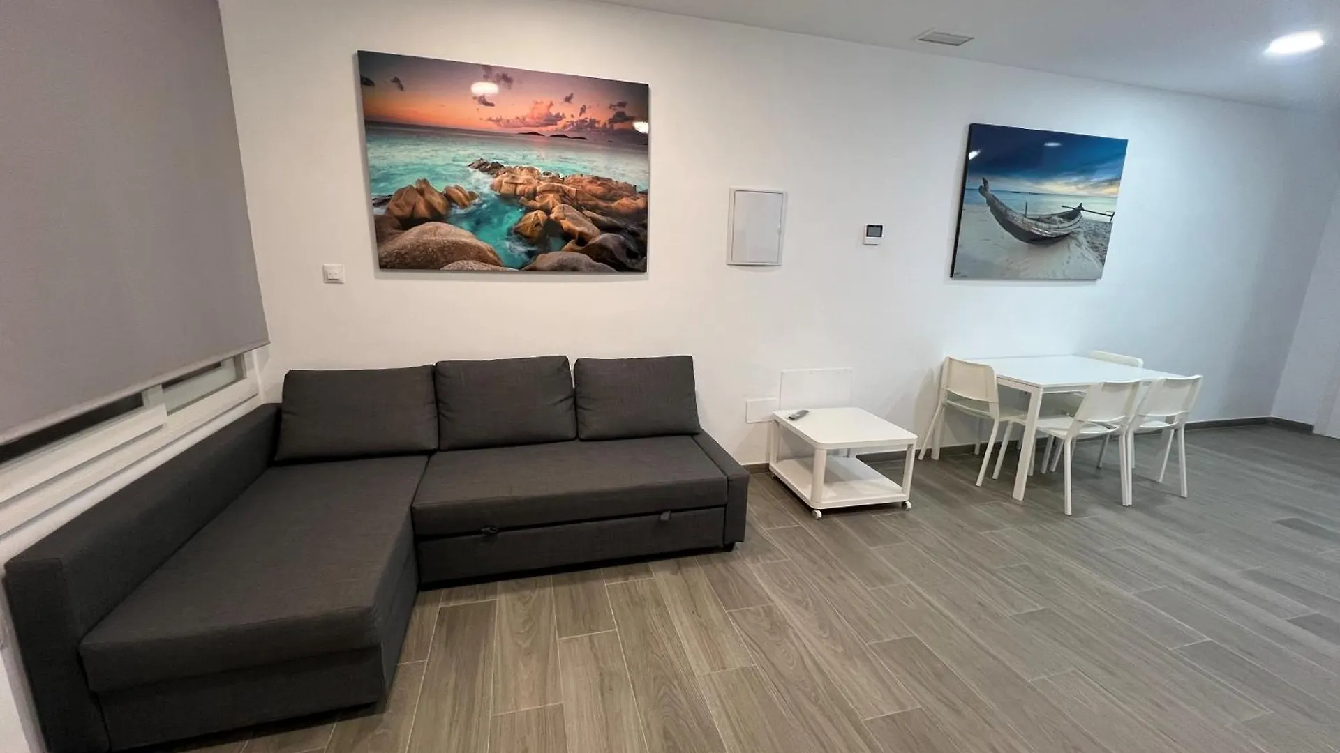 Apartamentos Montalvo Metropolis A 토레몰리노스